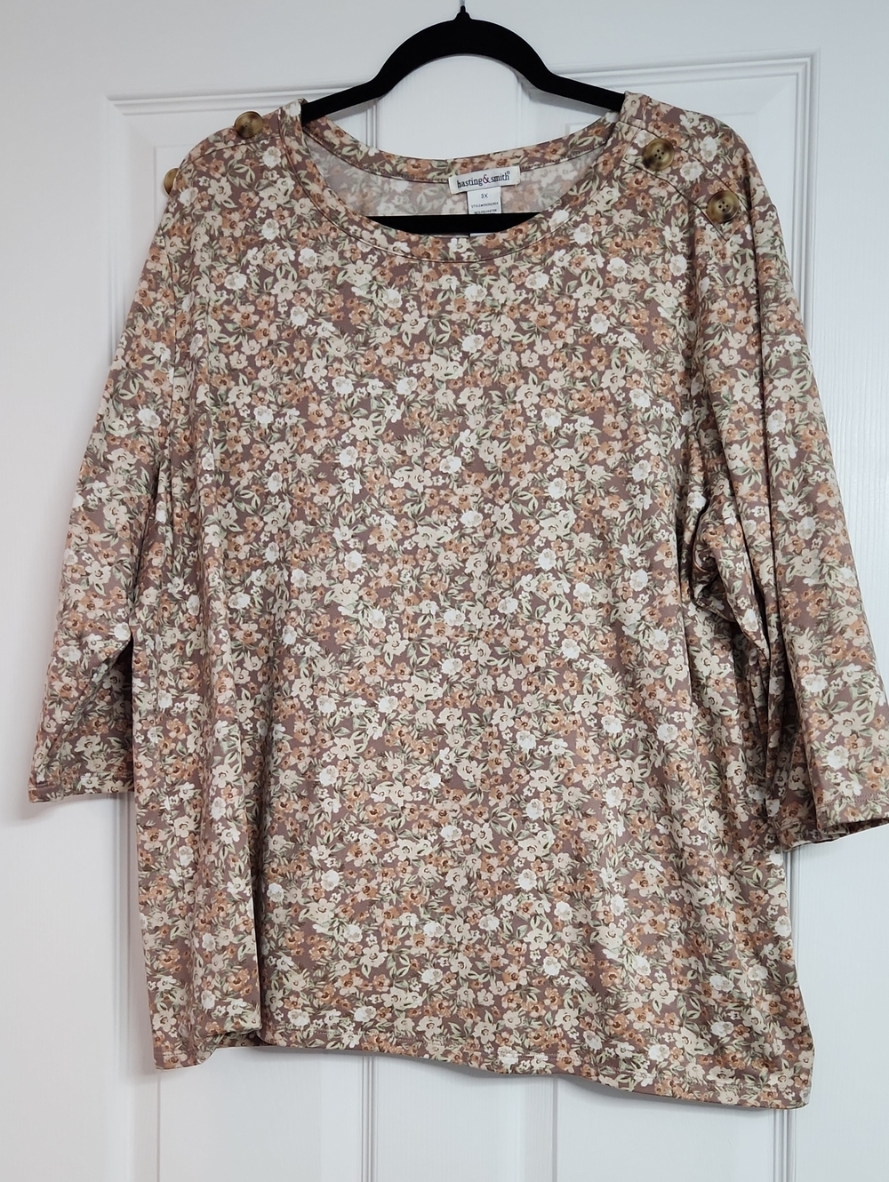 Hastings & Smith Floral 3/4 Sleeve Top